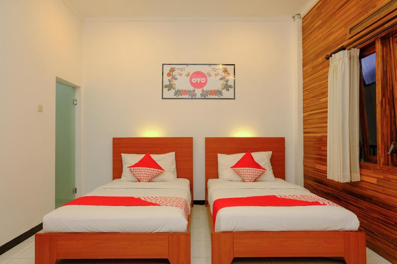 Oyo 446 Hotel Kawi Surapatha Malang Bagian luar foto