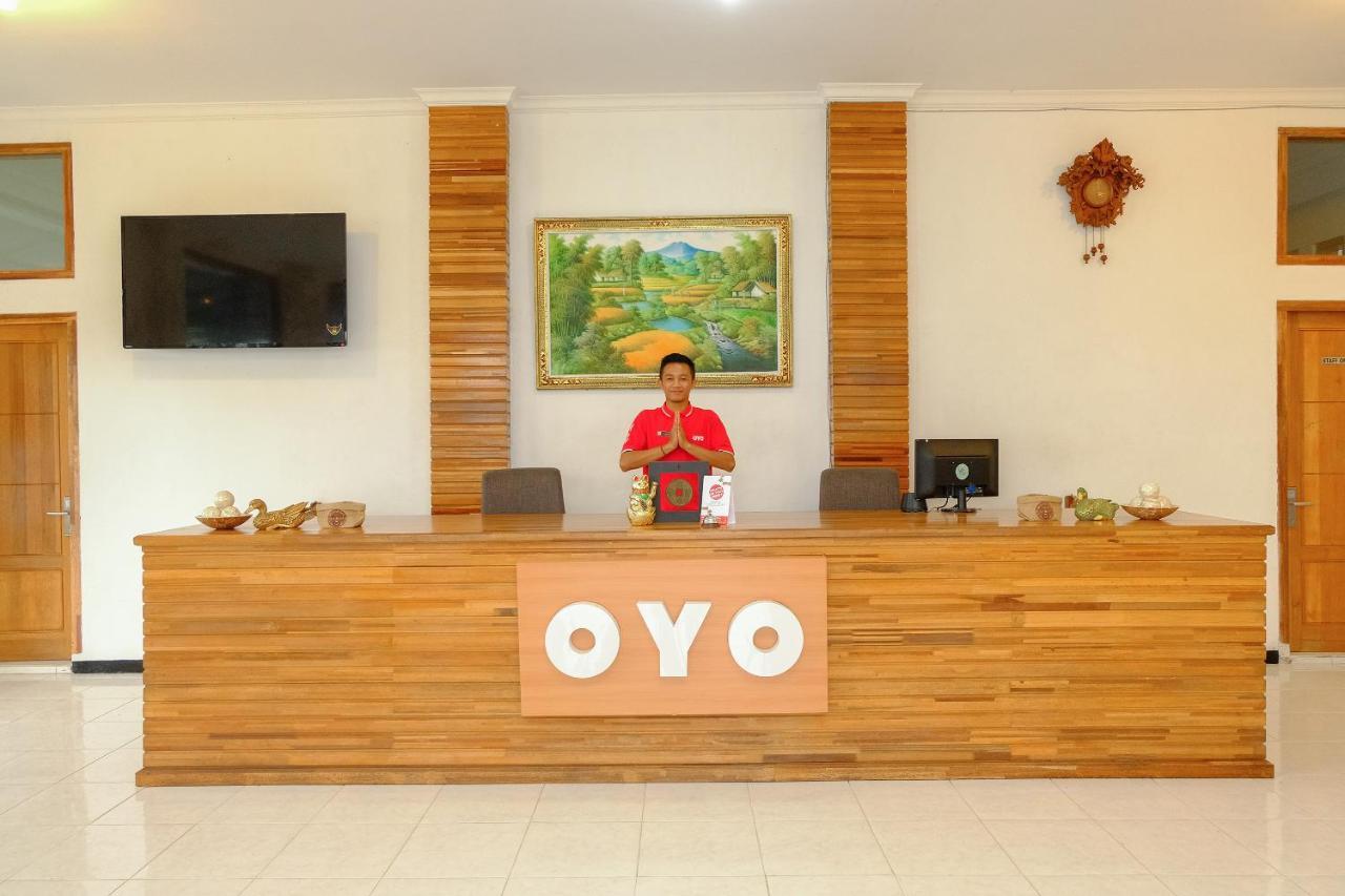 Oyo 446 Hotel Kawi Surapatha Malang Bagian luar foto