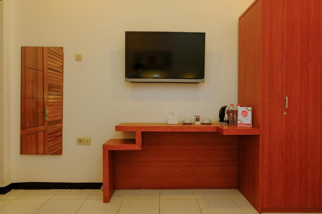Oyo 446 Hotel Kawi Surapatha Malang Bagian luar foto