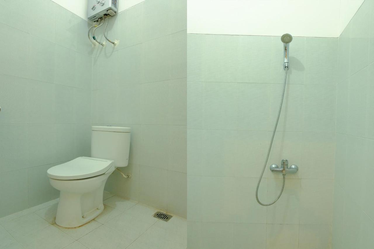 Oyo 446 Hotel Kawi Surapatha Malang Bagian luar foto