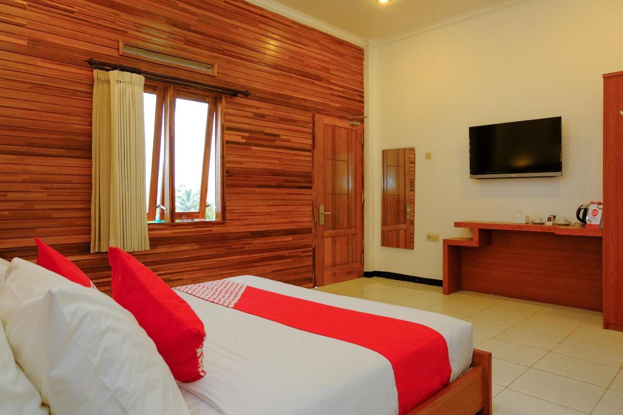 Oyo 446 Hotel Kawi Surapatha Malang Bagian luar foto